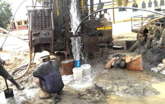 khoan-gieng-cong-nghiep-gia-re-da-nang khoan-gieng-cong-nghiep-gia-re-da-nang